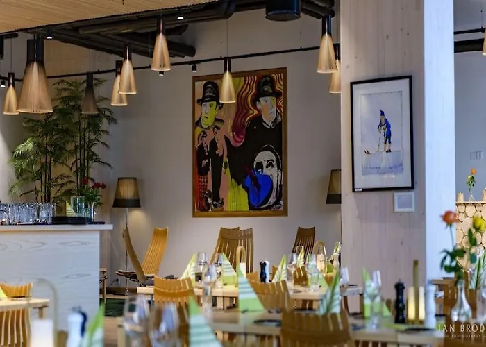 Wood By Frich's Hotel